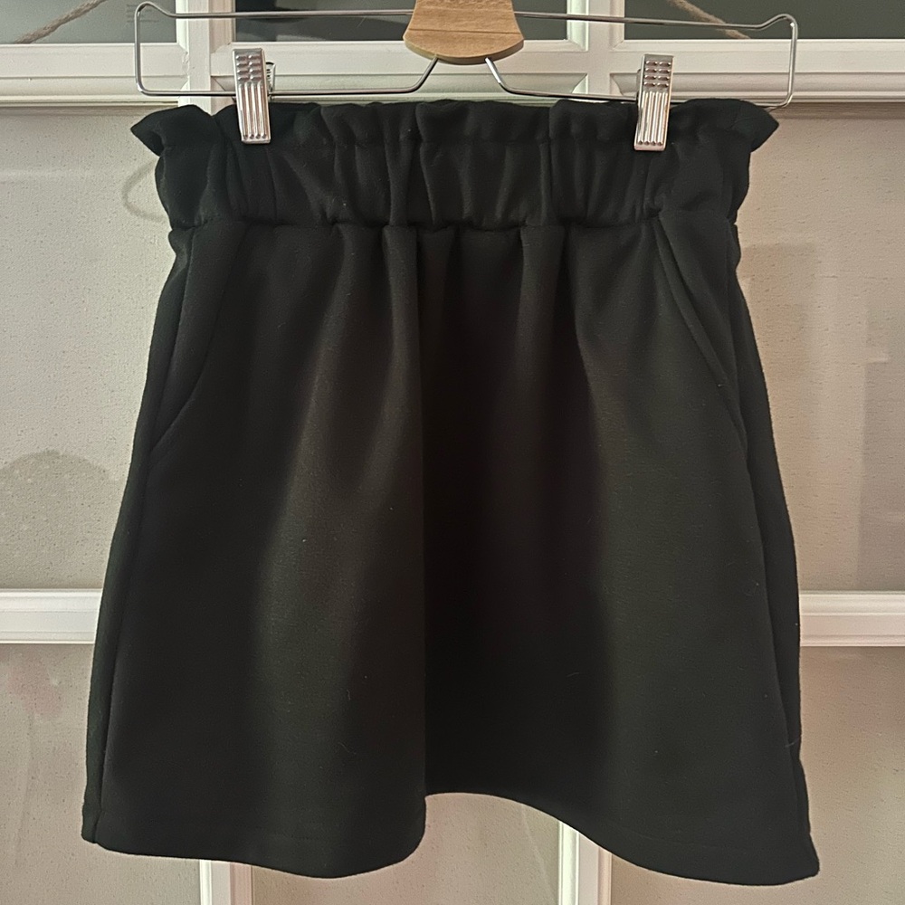 Copper Key Athleisure Ruffled Black Skirt